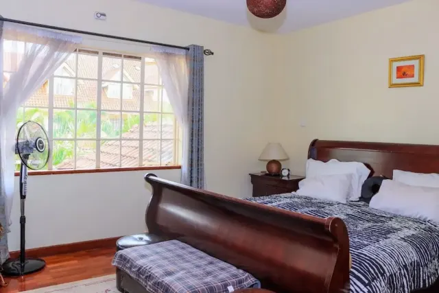 A bedroom in the supplied property